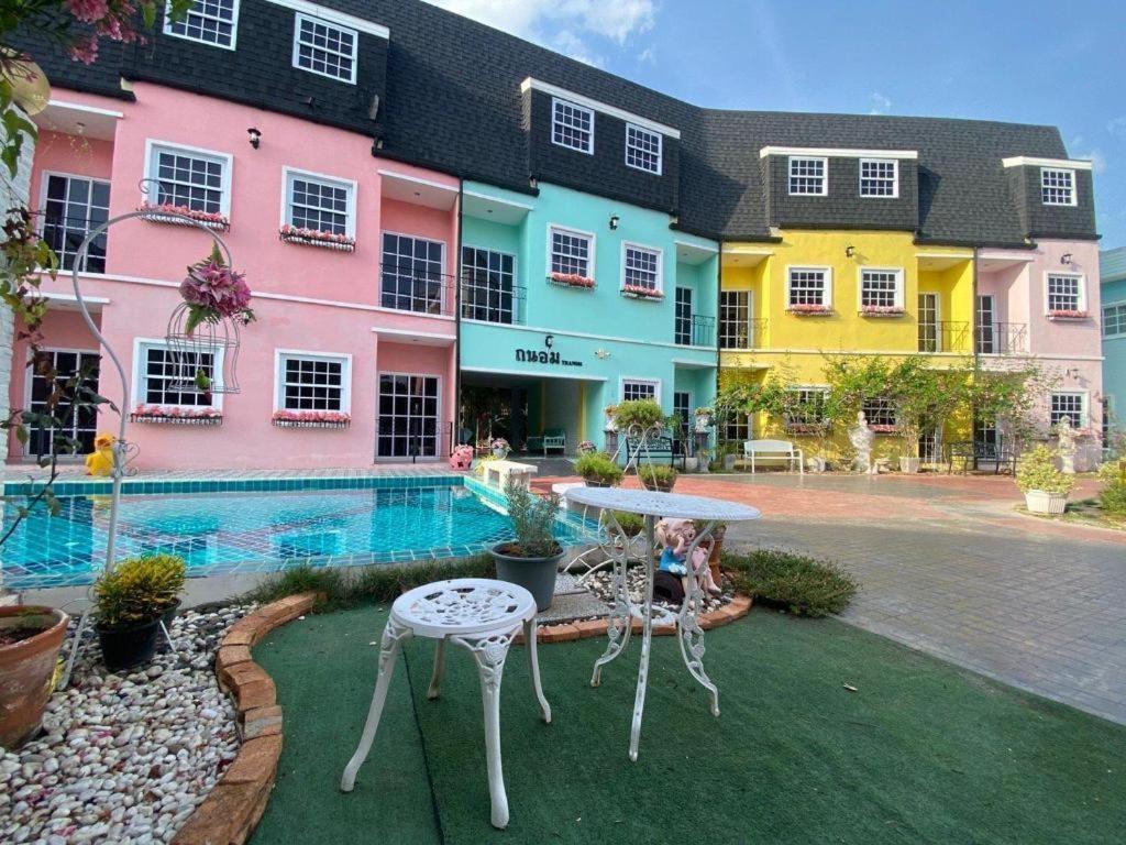 Nabanmae Resort Lampang Exterior photo